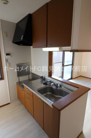 大阪市鶴見区今津北４丁目のハイツのキッチン