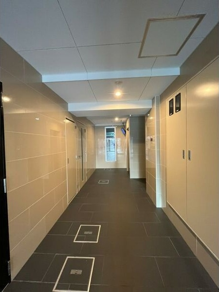 コートエスト都島のロビー