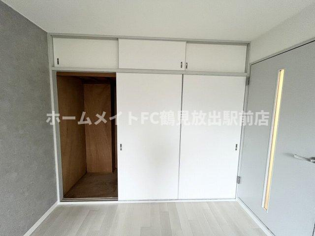 東大阪市稲田上町１丁目の賃貸マンションの収納