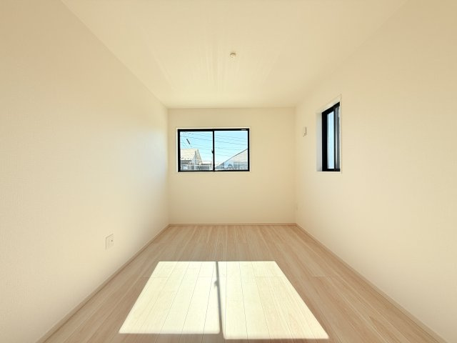 下妻市下栗1期　新築戸建て　2号棟の洋室