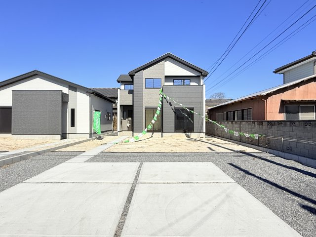 下妻市下栗1期　新築戸建て　2号棟の駐車場