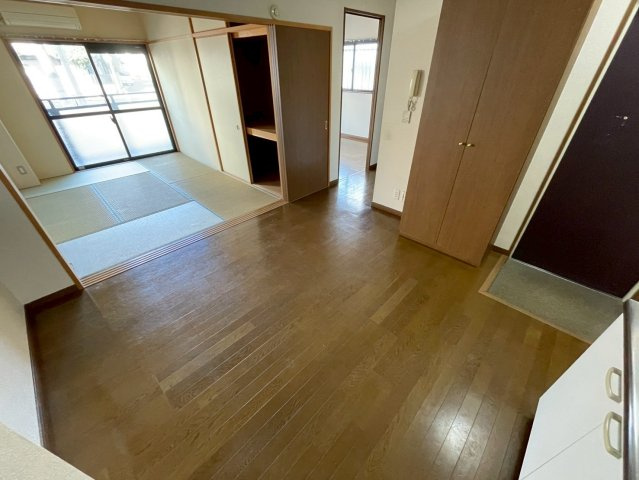 野口ハイツの居間・リビング