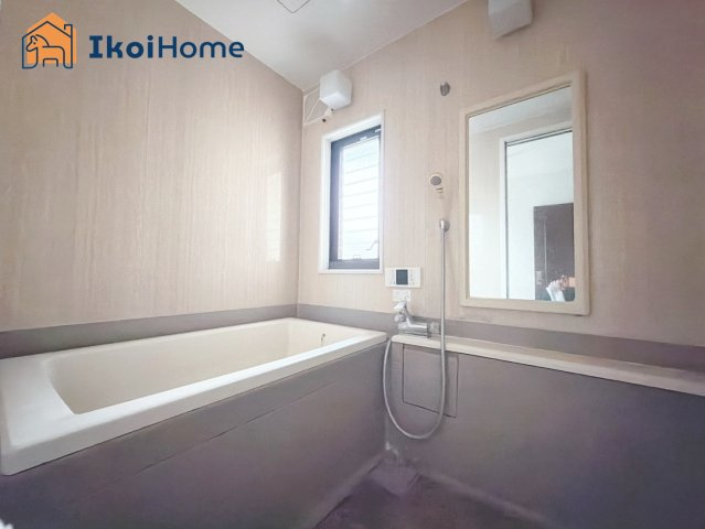 神戸市西区富士見が丘1丁目　中古戸建の浴室|●年中無休：当日予約可●小窓ございますので通気・換気良好です。清潔な空間を保っていただけます。