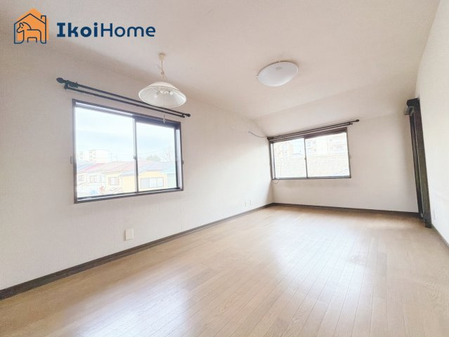 神戸市西区富士見が丘1丁目　中古戸建の子供部屋|●年中無休：当日予約可●オプションでより一層フローリング強くする10年保証のコーティングもご用意