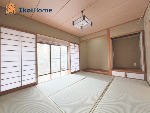 神戸市西区富士見が丘1丁目　中古戸建の内装|●年中無休：当日予約可●和室6帖です。収納も充実し、縁側もございますので、くつろぐ事が可能です！