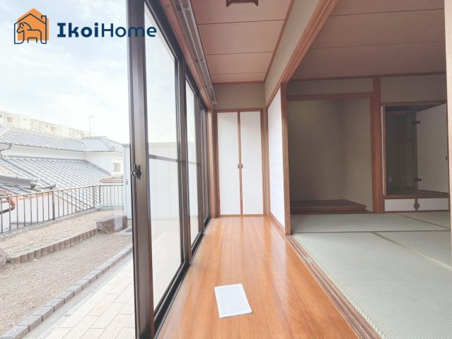 神戸市西区富士見が丘1丁目　中古戸建の内装|●年中無休：当日予約可●和室6帖です。縁側もございます！目の前お庭ですので植木など植えてもらう事も可