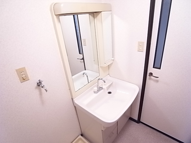 グリーンパレス塩屋の洗面所
