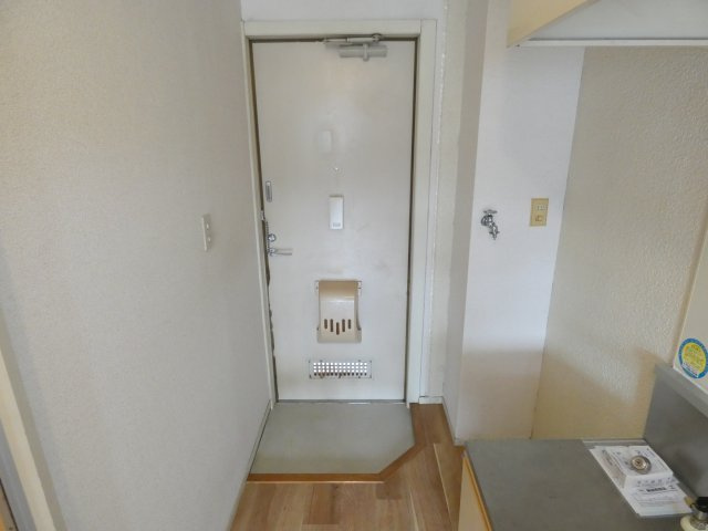 サンクレスト東所沢の玄関|別室参考写真になります。