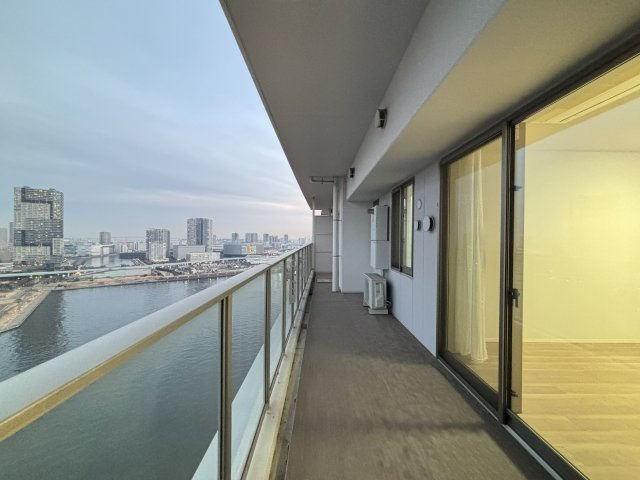 【バルコニー】