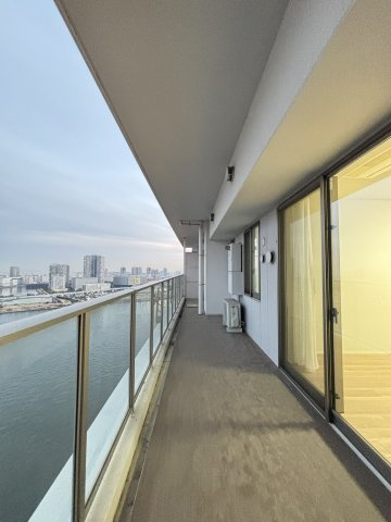 【バルコニー】