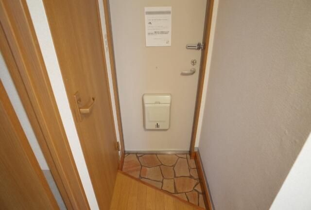 伊藤ビルの玄関