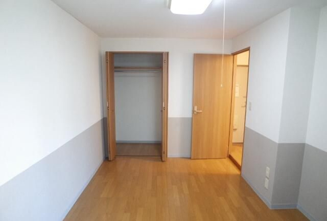 伊藤ビルの寝室