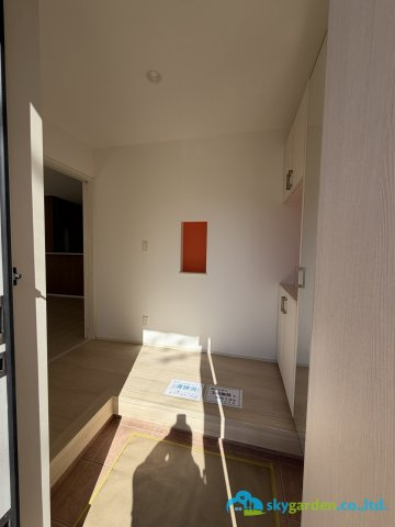 平塚市寺田縄　中古戸建　の玄関