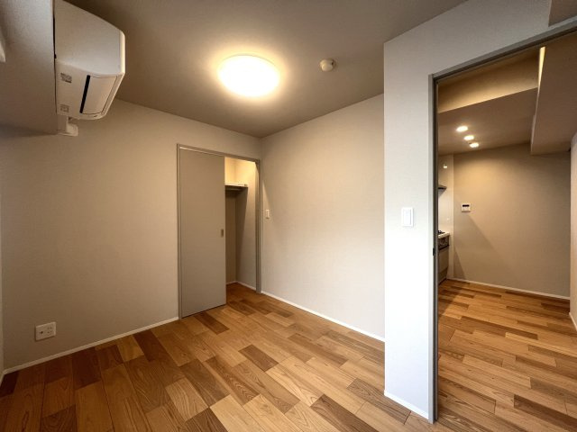 駅３分！最上階！角部屋！マンション界の三冠王！！！【リノベ／ガーデンプラザ横浜南】の玄関|落ち着いた玄関です