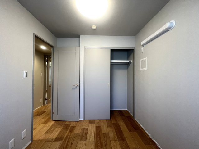 駅３分！最上階！角部屋！マンション界の三冠王！！！【リノベ／ガーデンプラザ横浜南】の洋室|広々とした洋室です