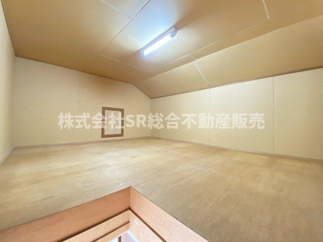 渋川町2丁目中古戸建の収納|容量たっぷりの屋根裏収納がございます！