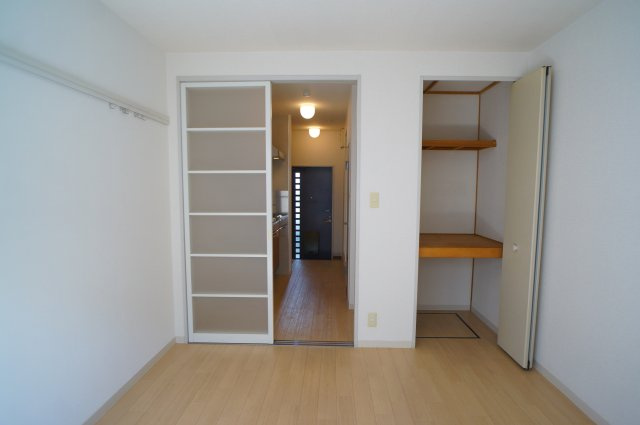 ＴＭＭイチヤハイツの居間・リビング