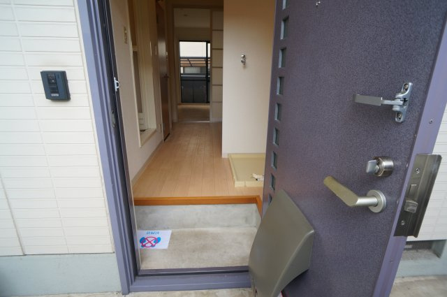 ＴＭＭイチヤハイツの玄関