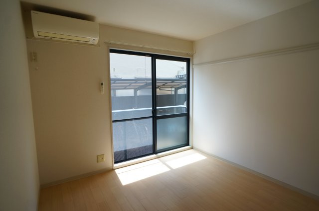 ＴＭＭイチヤハイツの居間・リビング