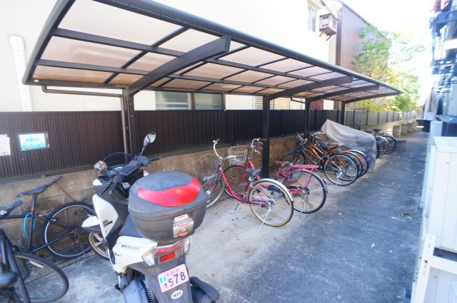 ＴＭＭイチヤハイツの駐車場