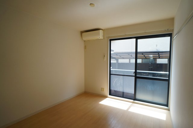 ＴＭＭイチヤハイツの居間・リビング