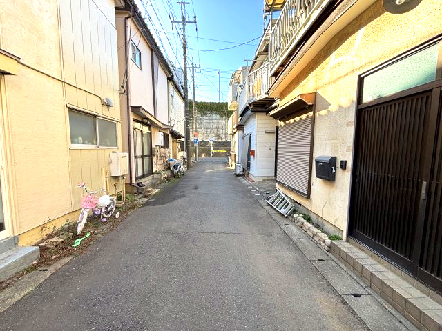 中古戸建　ふじみ野市大井武蔵野の前面道路含む現地写真|位置指定道路