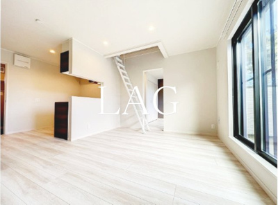 【居間・リビング】 | ローズコート本八幡 | 洋室のお部屋です。