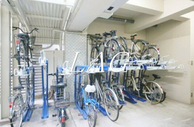 【その他共用部分】 | スカイノブレ御徒町 | 駐輪場です。