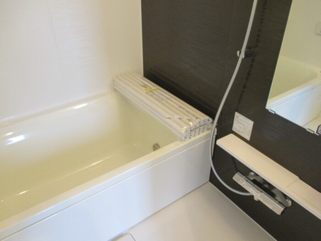 【浴室】 | IS | ※同物件・同タイプの写真です。