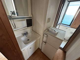 【独立洗面台】 | 【北杜市大泉町谷戸】管理分譲地内にある２棟の平家建物 | 離れ小屋