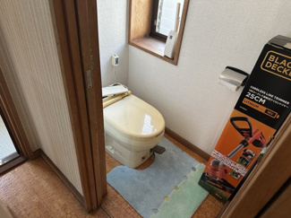 【トイレ】 | 【北杜市大泉町谷戸】管理分譲地内にある２棟の平家建物 | 離れ小屋