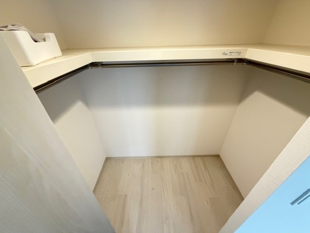 フェリスシエロ堺の収納|フェリスシエロ堺　ウォークインクローゼット