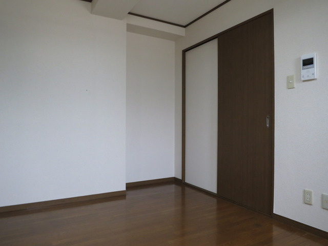 ロワジールの居間・リビング|洋室のお部屋です♪