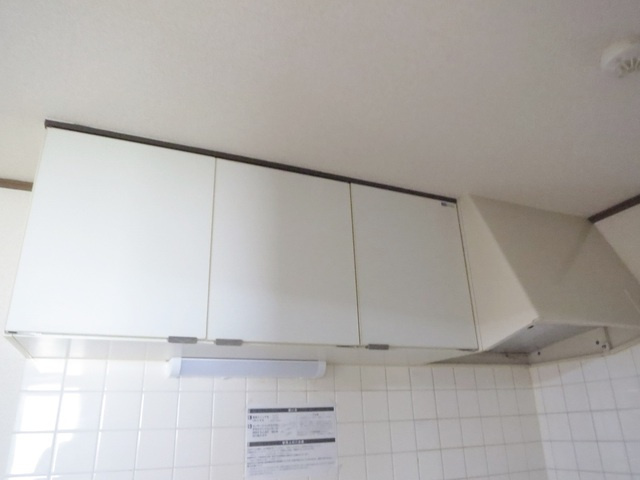 ロワジールの内装|キッチン上部収納あります♪