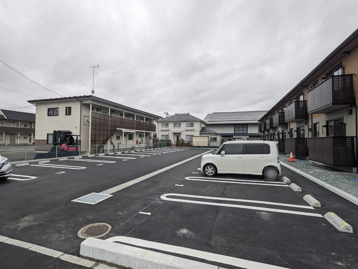 エーデルハイムＭⅡの駐車場