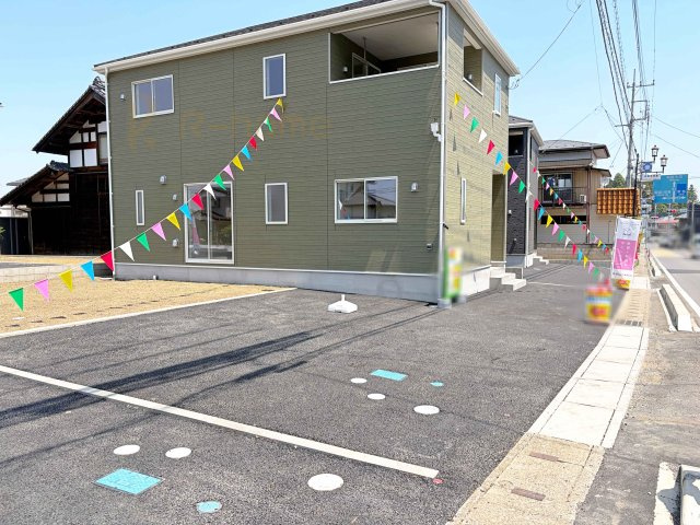 那珂市瓜連第14　新築戸建て　5号棟の駐車場|カースペースは2台お停めいただけます♪