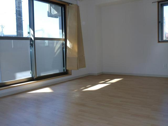 エル・キュートの居間・リビング|居室2