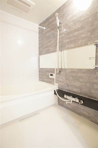 イリオスの浴室|★浴室乾燥機付き