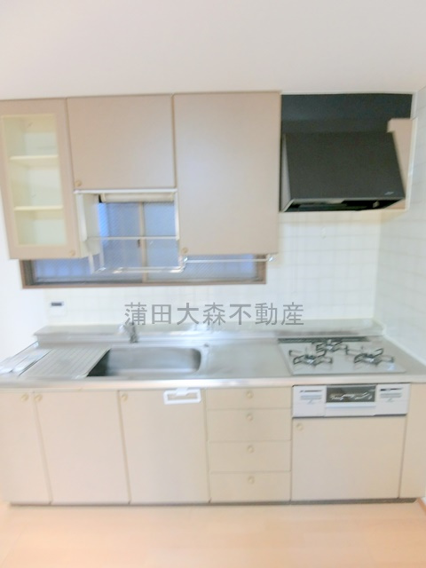 Mハイムのキッチン|グリル付き３口ガスコンロのシステムキッチン