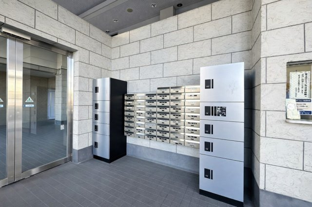 ハイホーム亀有の設備|不在時でも荷物の受け取りができる宅配ボックス付きで、毎日がもっと便利に。