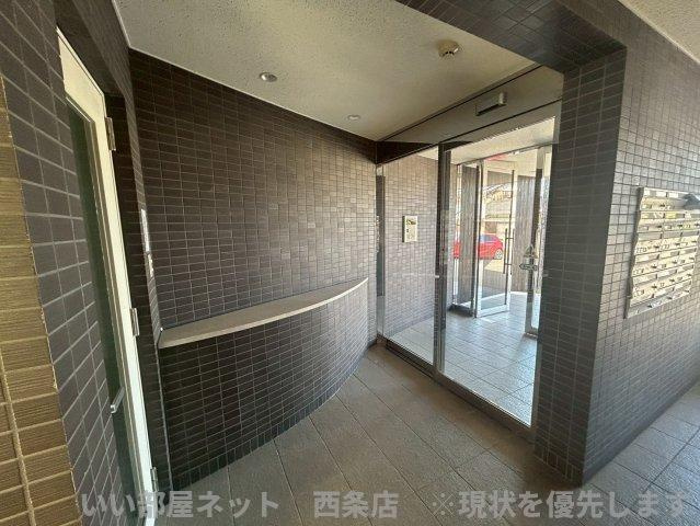 アクアシティSaijoのエントランス