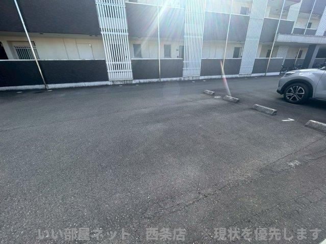 アクアシティSaijoの駐車場