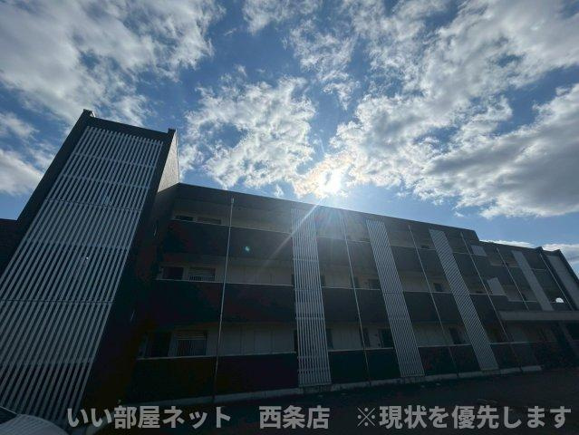 アクアシティSaijoの外観