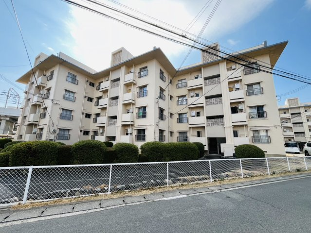 淀団地第一住宅1棟の外観