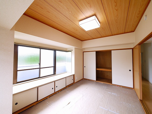 グランドパレス学園前の和室