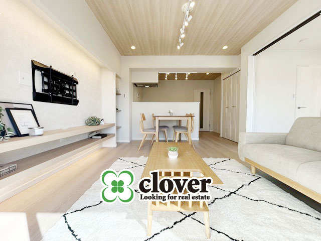 【居間・リビング】 | ハイネス巣鴨 | くつろぎの空間であるLDKの様子。安心してくつろげるよう派手さは控えて、さりとて地味すぎもせず、あなたの生活を彩ってくれます。～即日のご見学可能～　お問合せはお気軽にどうぞ。