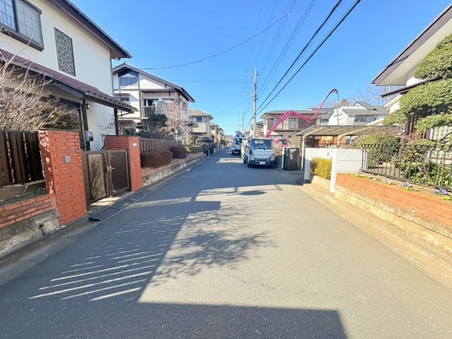 狭山市北入曽　新築分譲　西武新宿線『新所沢駅』バス20分　【山王小学区】の前面道路含む現地写真