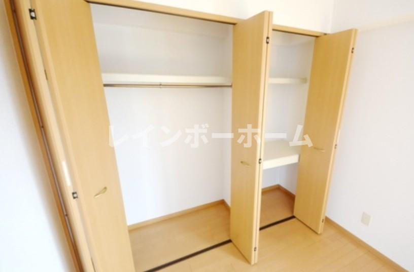 足立区鹿浜７丁目の賃貸マンションの収納