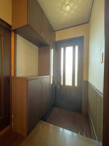 岩槻区本宿戸建ての玄関