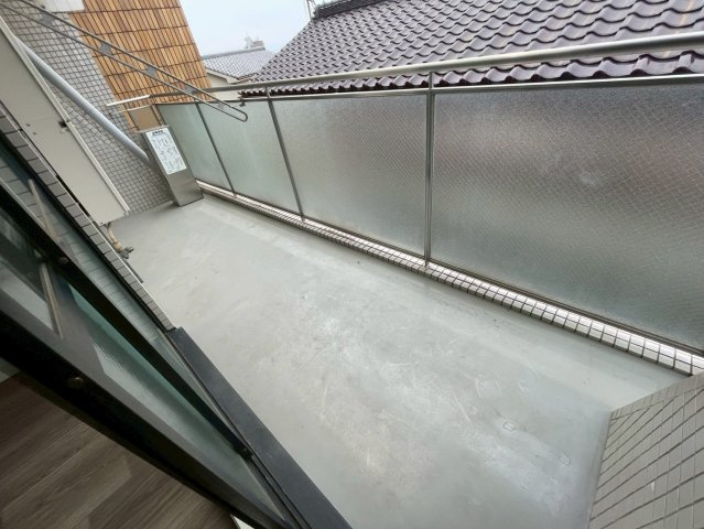 ロイヤルメゾン岡本のバルコニー